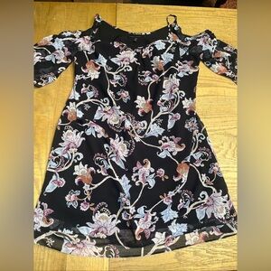 White House Black Market Floral Off Shoulder Top - Black & Pink Multicolor Sz L